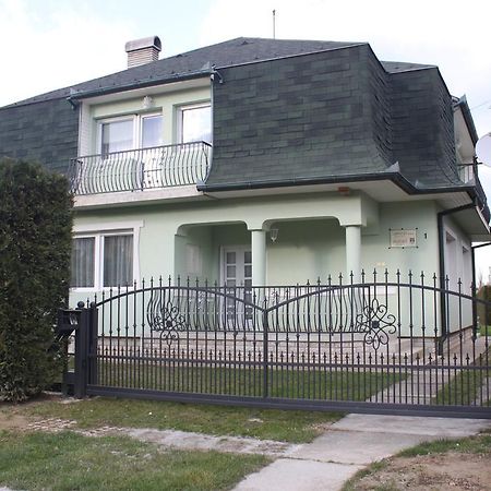Orwa Apartmanok - Cedrus Koez ザラカロシュ エクステリア 写真