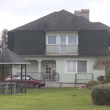 Orwa Apartmanok - Cedrus Koez ザラカロシュ エクステリア 写真