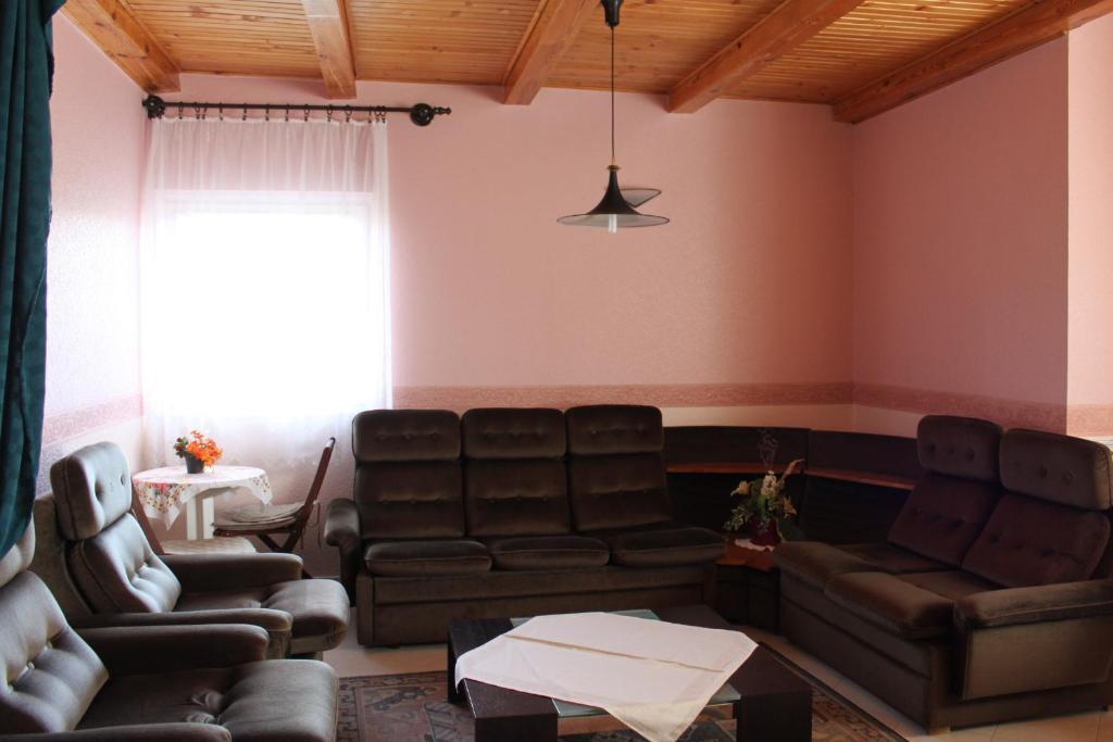 Orwa Apartmanok - Cedrus Koez ザラカロシュ 部屋 写真