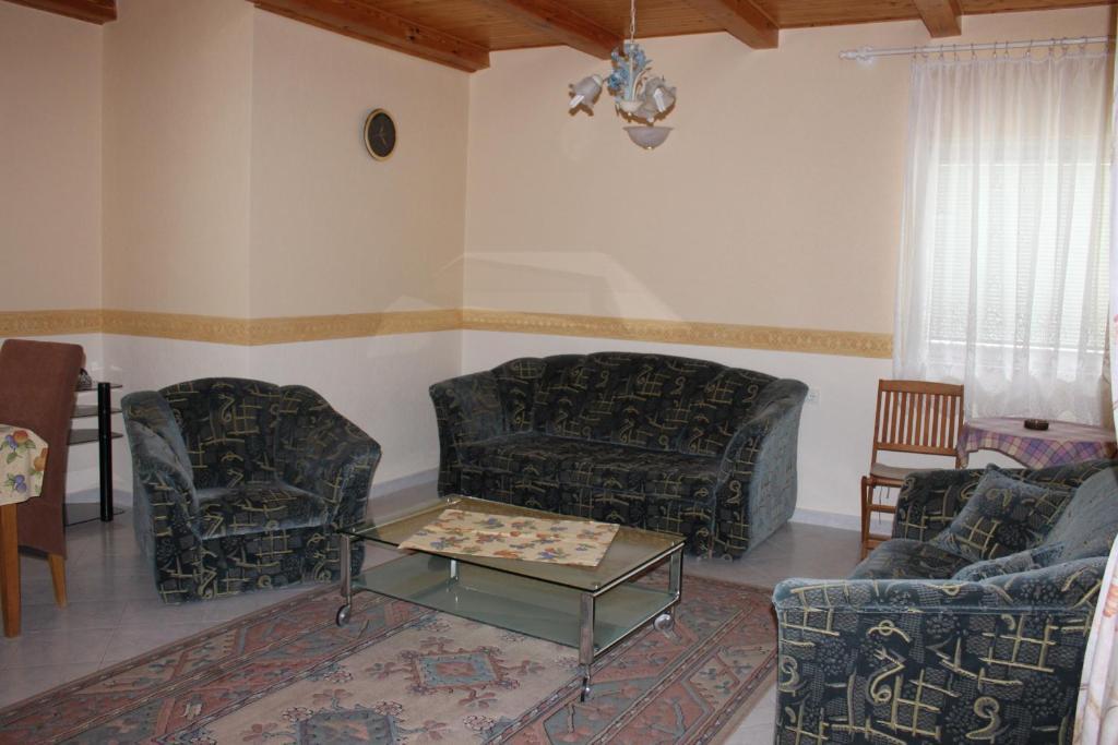 Orwa Apartmanok - Cedrus Koez ザラカロシュ 部屋 写真
